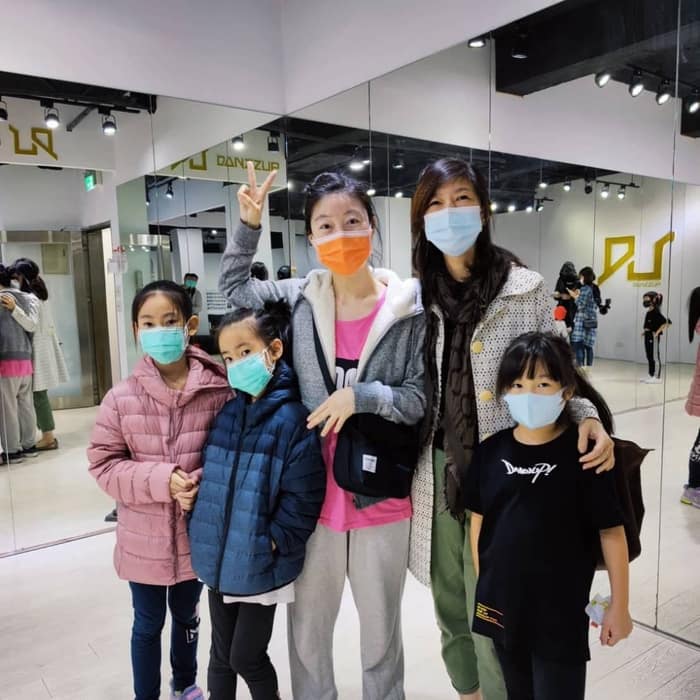 昨天托朋友和她可愛女兒的福