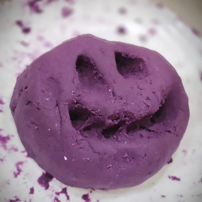 帶孩子一起製作地瓜圓️紫地瓜煮出藍色水好